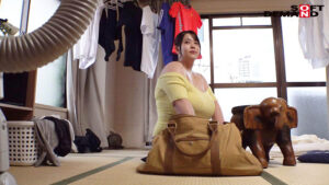 Step-aunt Chihiro Ogino came to tokyo for a good time and her curves are just too much - #9