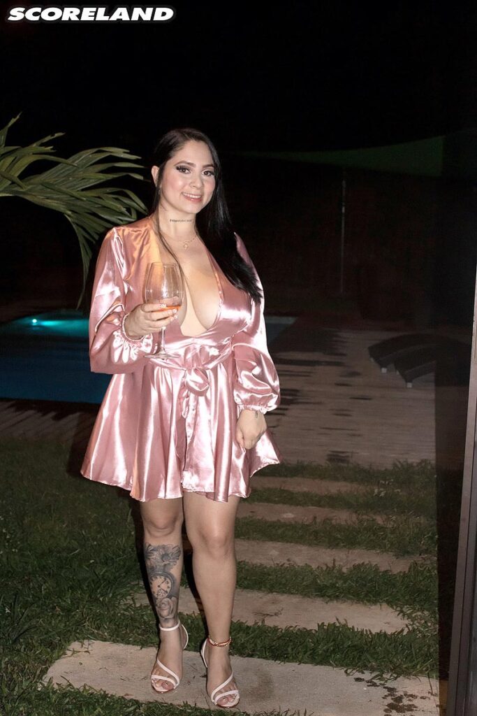 Curvy Latina Kim Velez spreading on the couch