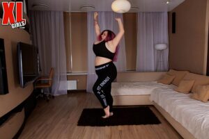Get fit with voluptuous woman Candy Kat - #12