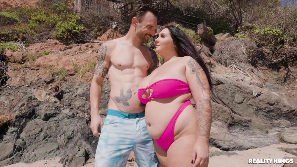 Jadynn Stone in Beach Days And Beach Fucks!