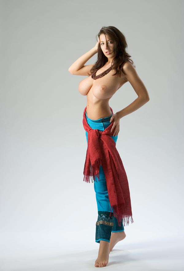Jana Defi in baggy pants topless