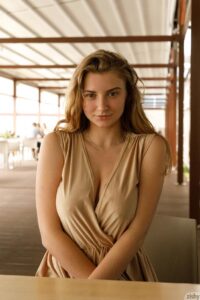 Russian babe Regan Budimir sexy on the streets - #8