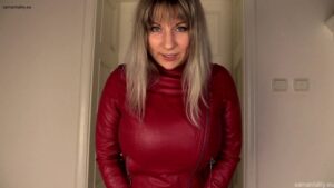 Samanta Lily worshiping a big black dildo - #7