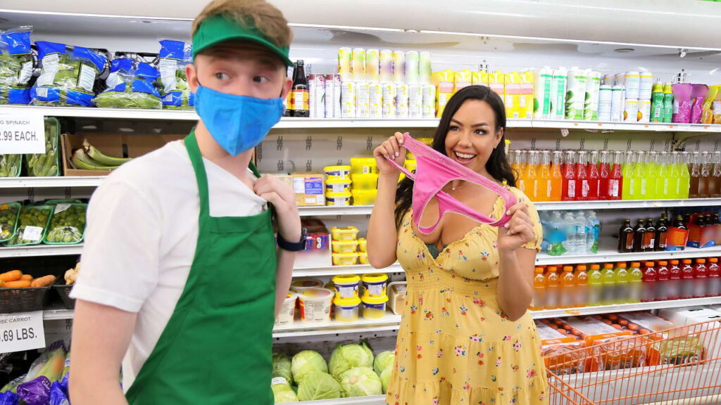 Stunning MILF wore her panties as her mask and fucked the store’s clerk
